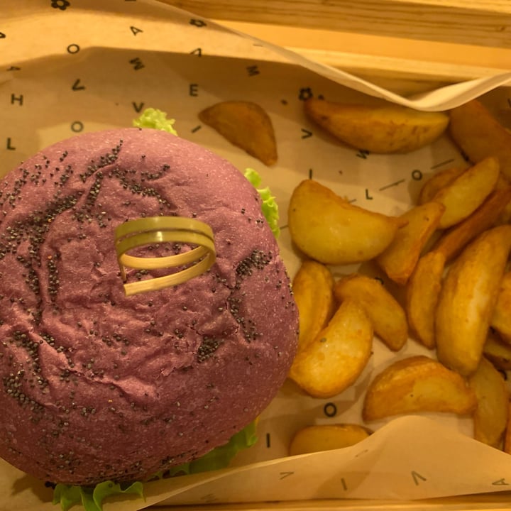 Flower Burger Bologna, Italy purple cheesy Review abillion