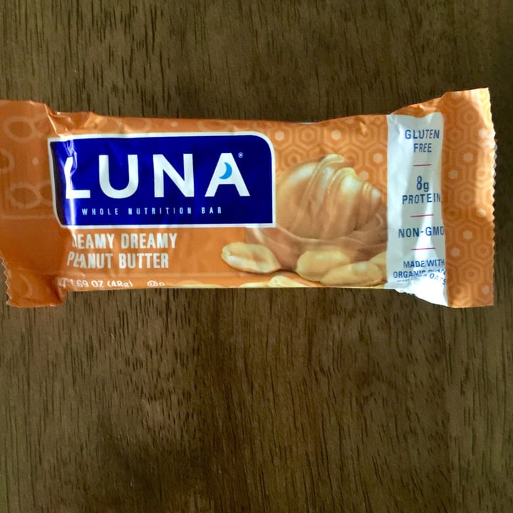 LUNA Creamy Dreamy Peanut Butter Bar Review abillion
