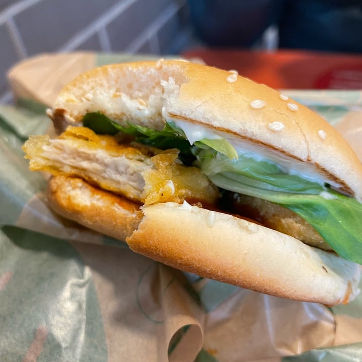 Burger King Crema, Italy Plant Based nugget burger Review abillion