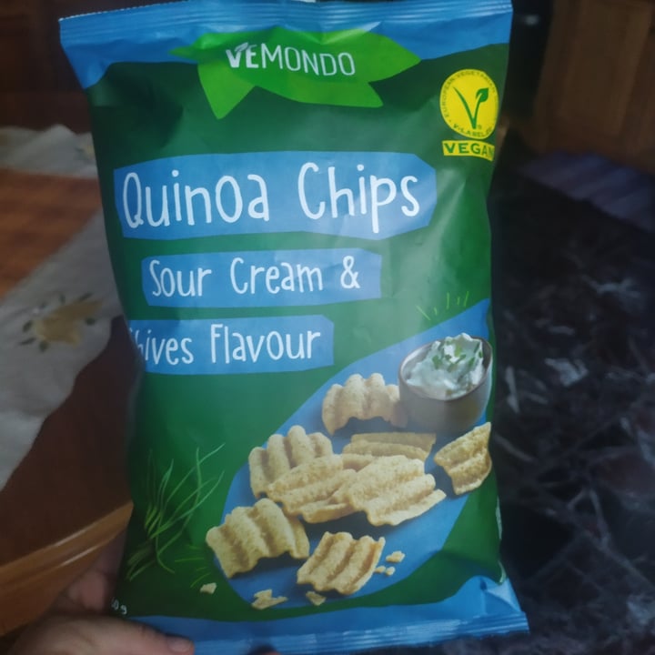 Vemondo Quinoa Chips Sour Cream & Chives Flavour Review abillion