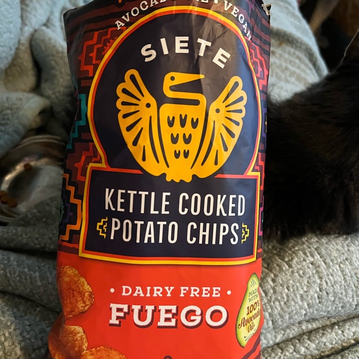Siete Family Foods dairy free fuego kettle cooked potato chip Review