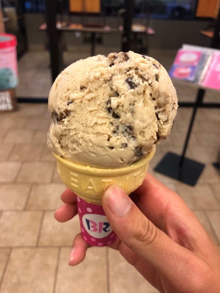 BaskinRobbins Nondairy Cookies And Cream Ice Cream Reviews abillion
