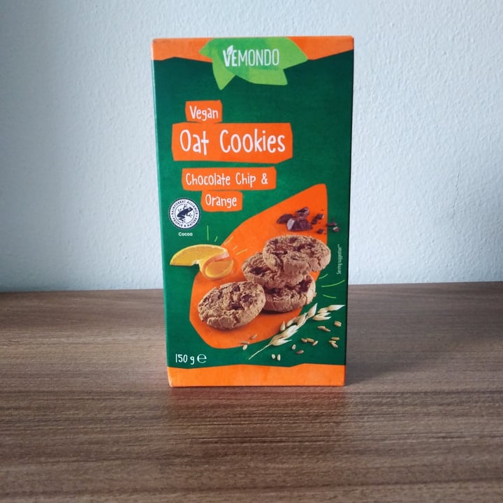 Vemondo Vegan Oat Cookies Chocolate Chip Orange Review Abillion vemondo-vegan-oat-cookies-chocolate-chip-orange-review-abillion