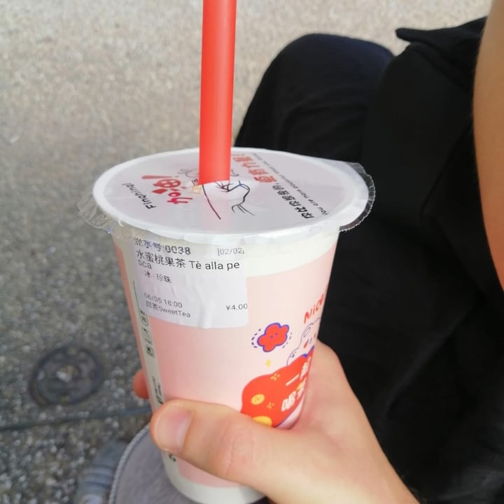 Sweet Tea Bubble Tea Pisa, Italy the alla pesca con palline di tapioca