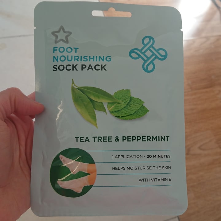 Superdrug Store plc Tea Tree and Peppermint Foot Nourishing Sock Pack