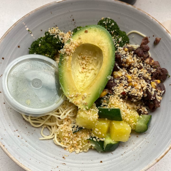 Haakon Superfoods and Juice Downtown Core, Singapore Make Your Own Bowl