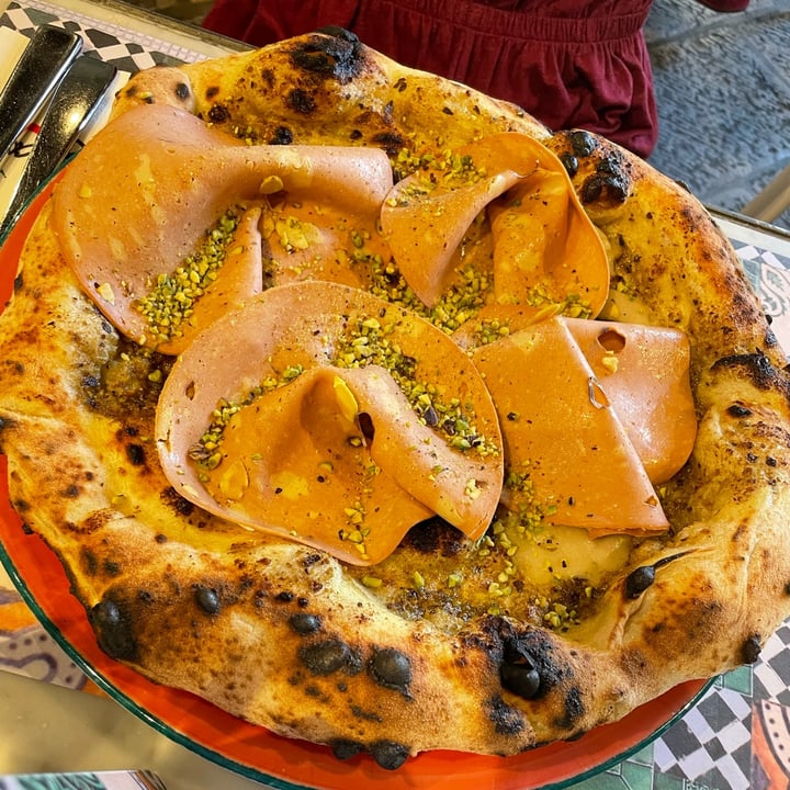 Pizzeria Assaje Udine Udine, Italy Pistacchio E Mortadella Vegana