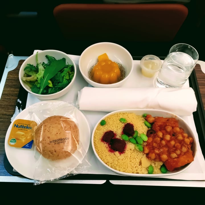 Qantas Airlines Vegan/Vegetarian Meal (VGML) (Premium Economy) Reviews