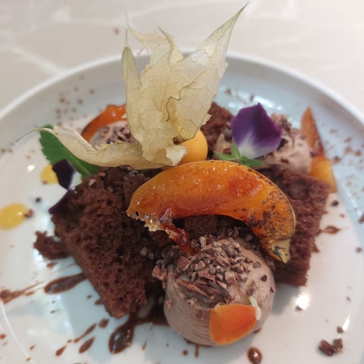 review photo of Linfa Milano - Eat Different Sacher scomposta shared by @grungess on 24 Jun 2021 - review