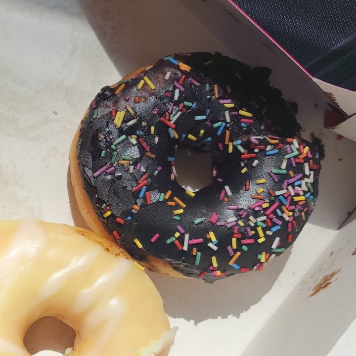 Dunkin’ Donuts Chocolate with sprinkles Reviews abillion