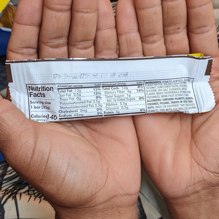 review photo of Munk Pack Peanut Butter Keto Granola Bar shared by @veganviews on 06 May 2022 - review