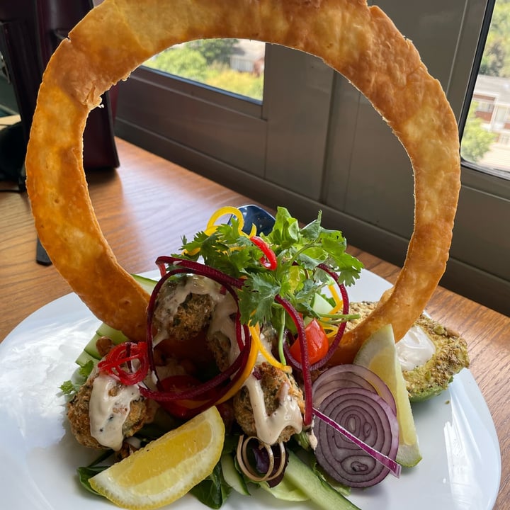 Olives & Plates Hyde Park Falafel Salad Reviews abillion