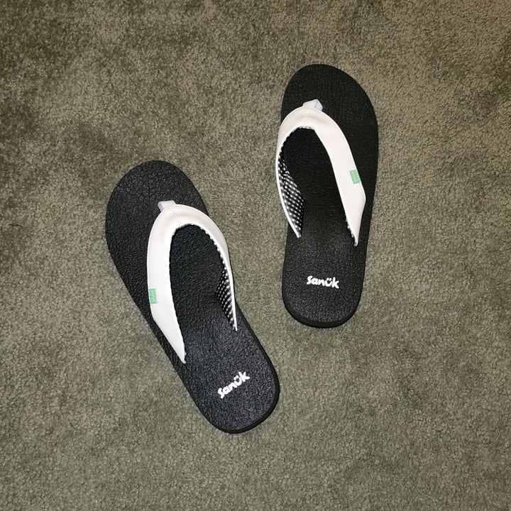 Sanuk Flip Flops Review abillion