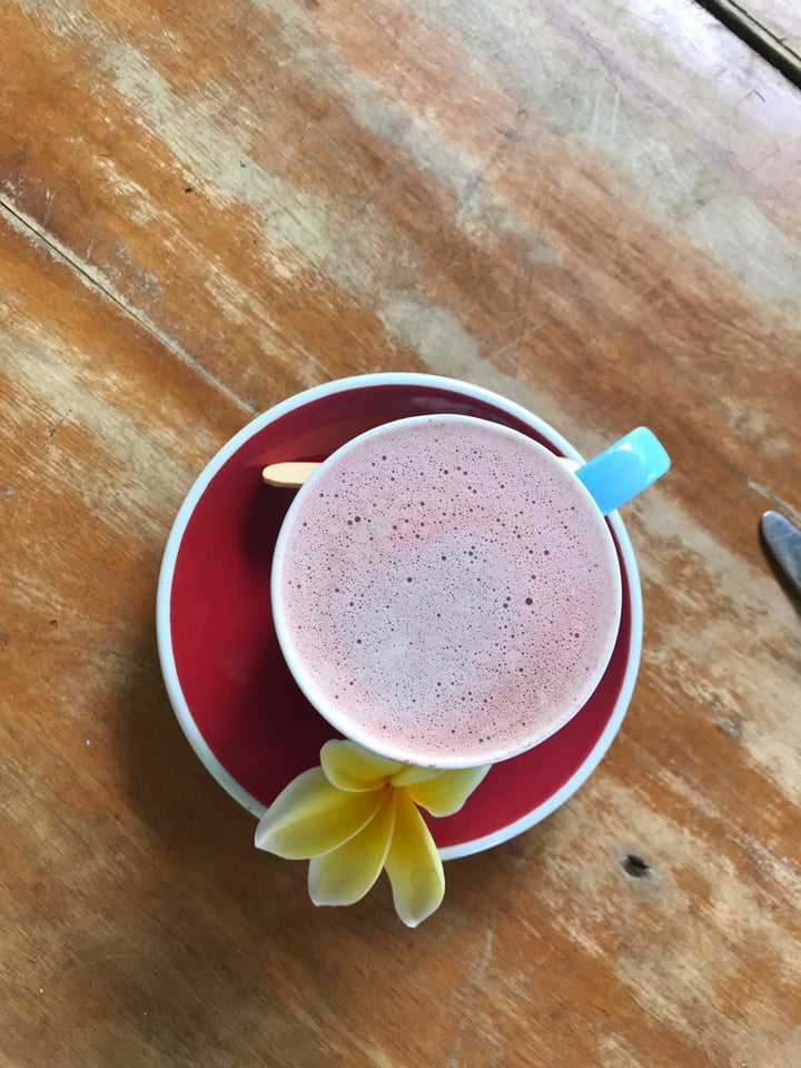 The Shady Shack Indonesia Red velvet chai latte Review abillion