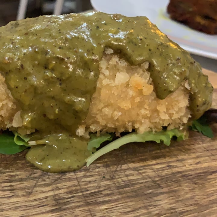 Pesto di Pistacchio Trani, Italy Crocchette di patata viola con