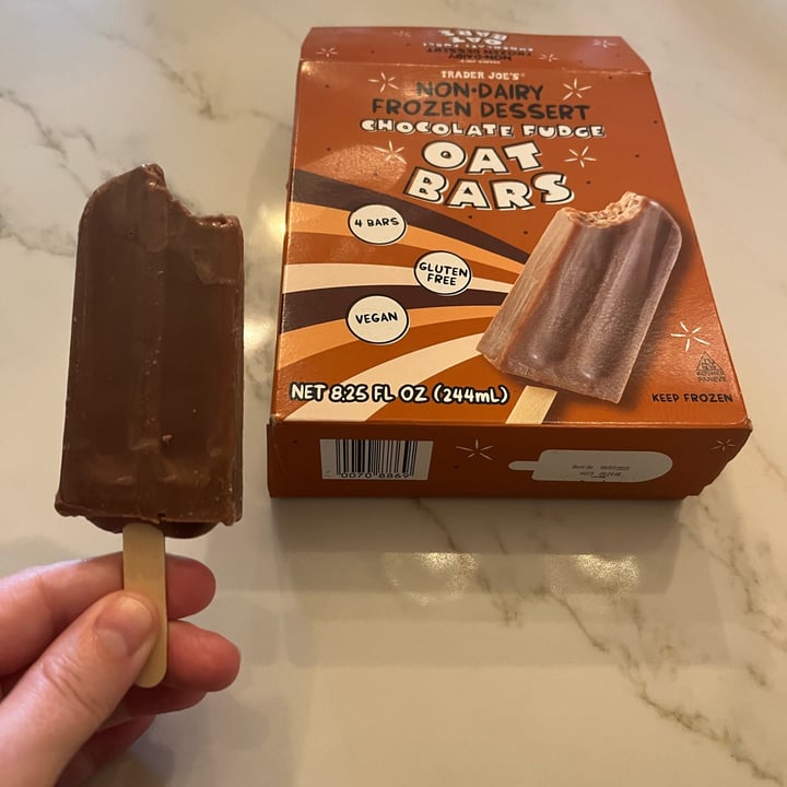 Trader Joe's Chocolate Fudge Oat Bars Review abillion