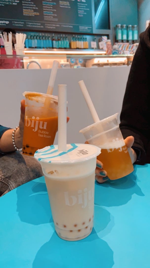 Biju Bubble Tea Room Soho Soho, United Kingdom Mango Milk With Peach