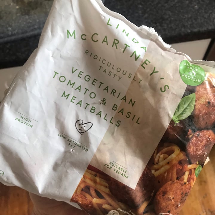 Linda McCartney's Vegetarian Tomato & Basil Meatballs Review abillion