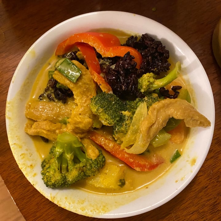 Basil Vegan Kitchen Grant Park, Portland, United States Garden Vegan