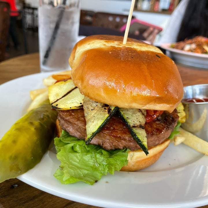 Lucky Strike San Francisco Veggie burger Reviews abillion