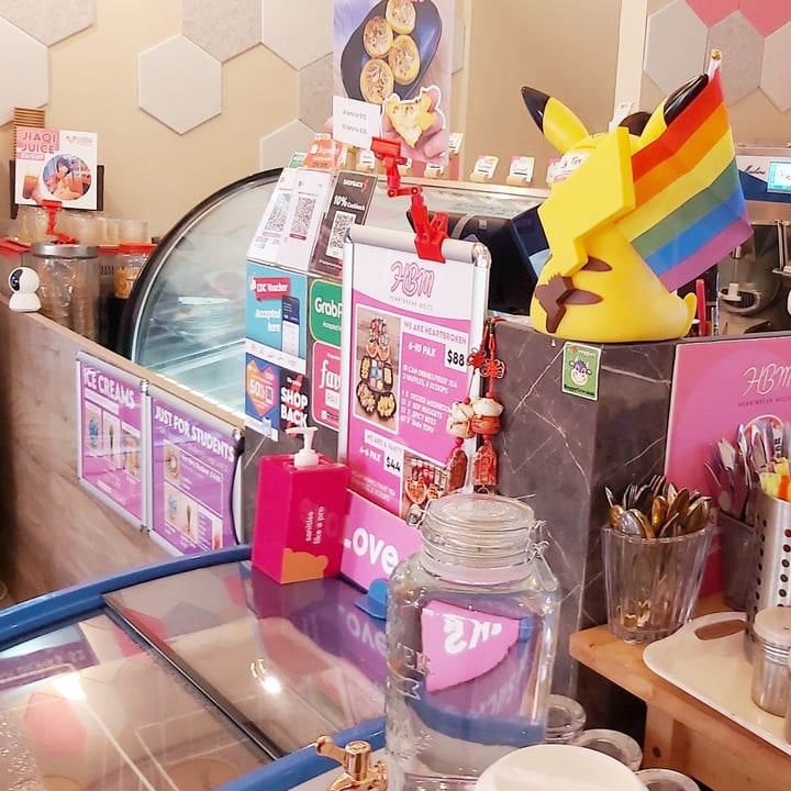review photo of Heartbreak Melts Ice Cream Cafe Waffles shared by @herbimetal on 03 Nov 2022 - review