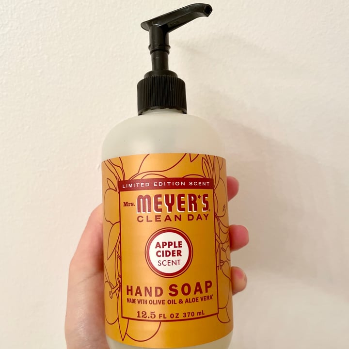 Mrs. Meyer's Clean Day Apple Cider Hand Soap Reviews abillion