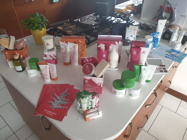 Arbonne Arbonne Christmas Line Review abillion