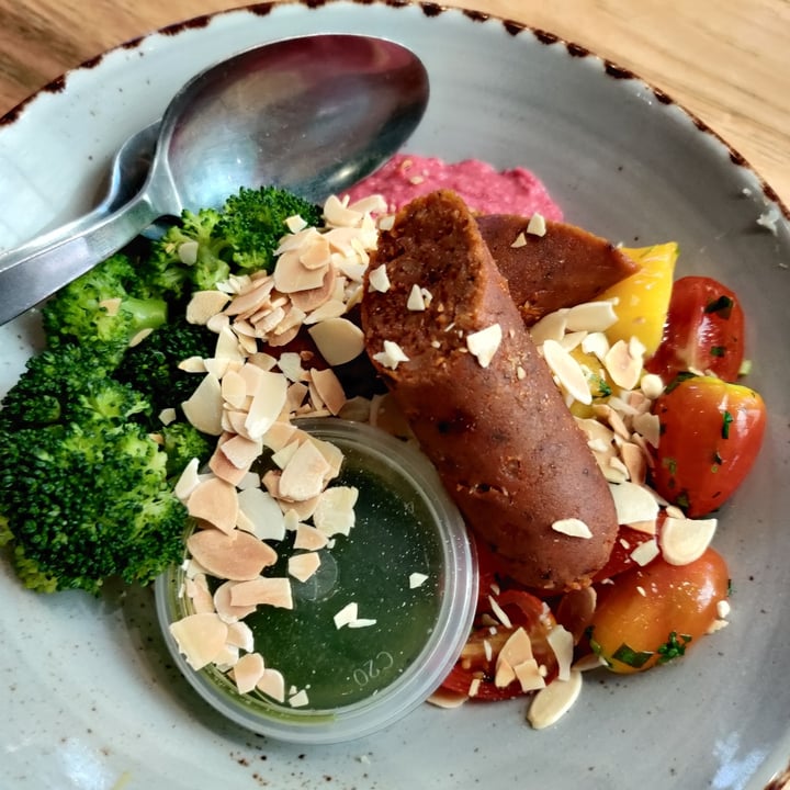 Haakon Superfoods and Juice Make Your Own Bowl (with Vegan Chorizo