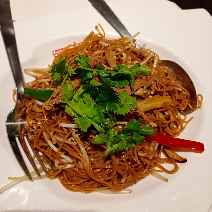 review photo of LingZhi Vegetarian - Velocity@Novena Home-made Fried Turmeric Noodles shared by @shradprads on 01 Oct 2020 - review