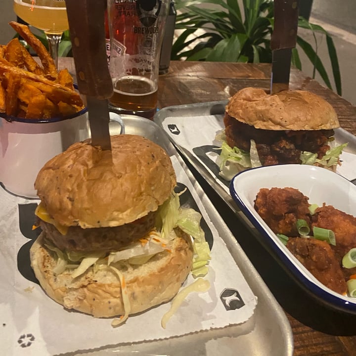 review photo of BrewDog Nice Cauliflower buffalo wing burger shared by @juliafelicie on 04 Oct 2021 - review