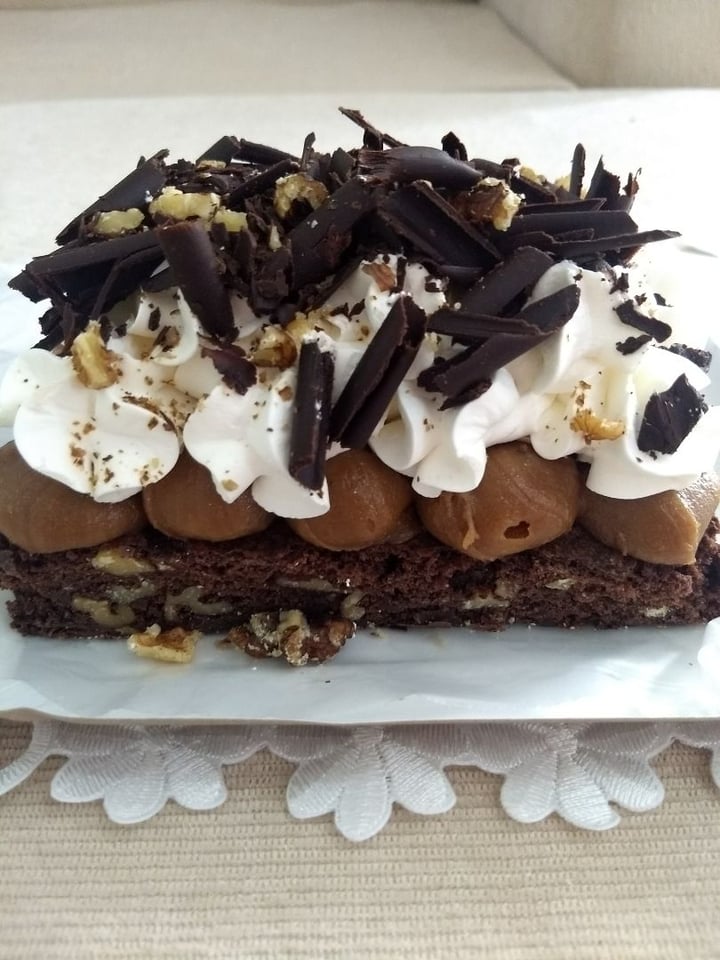 Veg N' Sweet Torta De Chocolate, Dulce De Leche Y Crema Vegetal Review |  abillion