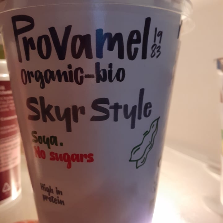 Provamel Skyr Style Yogur Soja No sugars Review abillion