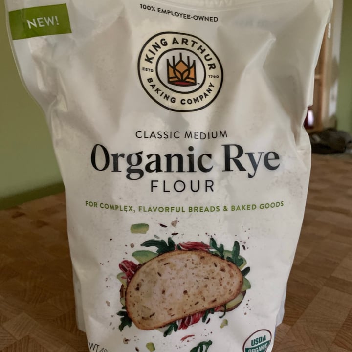 King Arthur Baking Company Organic Rye Flour Review abillion