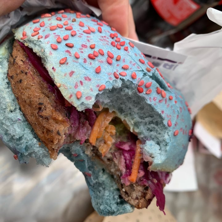 Flower Burger Bologna, Italy Puffi burger Review abillion