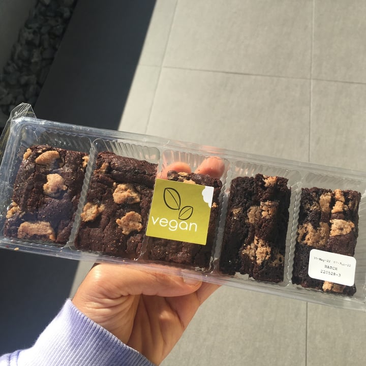 review photo of Woolworths Chunky Cookie Brownie Slices shared by @mattmsantos on 28 Jun 2022 - review