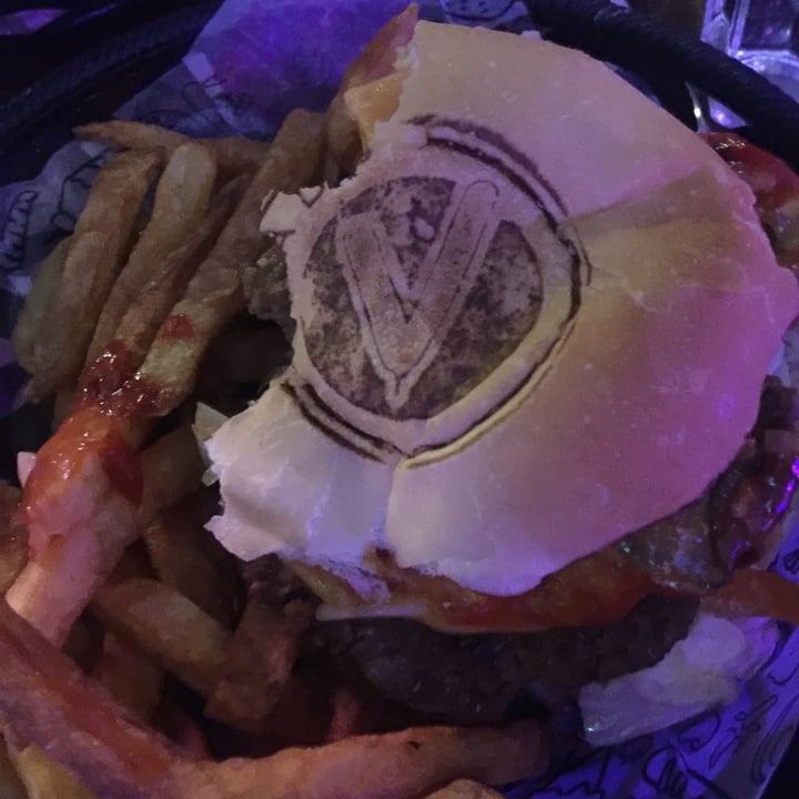 photo of Lado V Hamburguesa full vegana shared by @marzonicolas on  04 Jun 2022 - review
