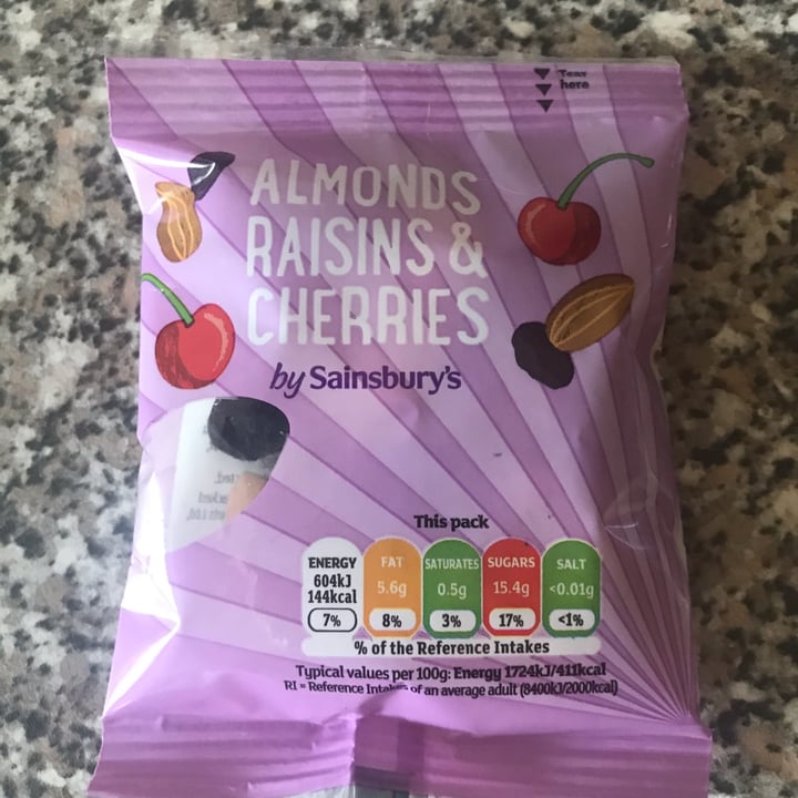 Sainsbury's Almonds, raisins and cherries Review abillion