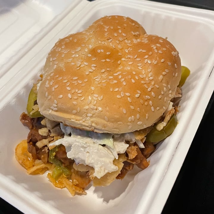 The Tree Hugger Truck KC BBQ Sammy Reviews abillion