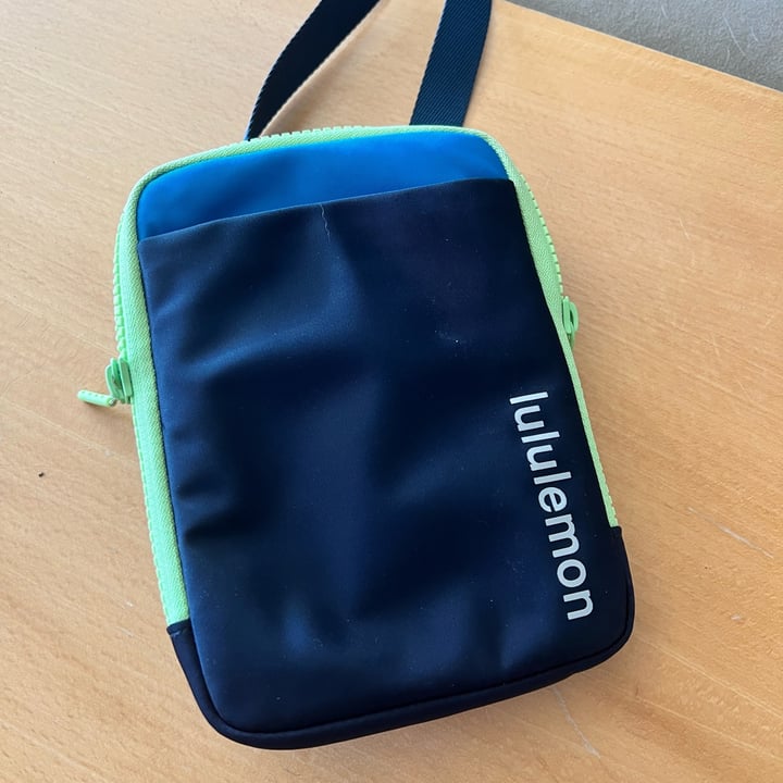 Lululemon Easy Access Crossbody Bag Review abillion
