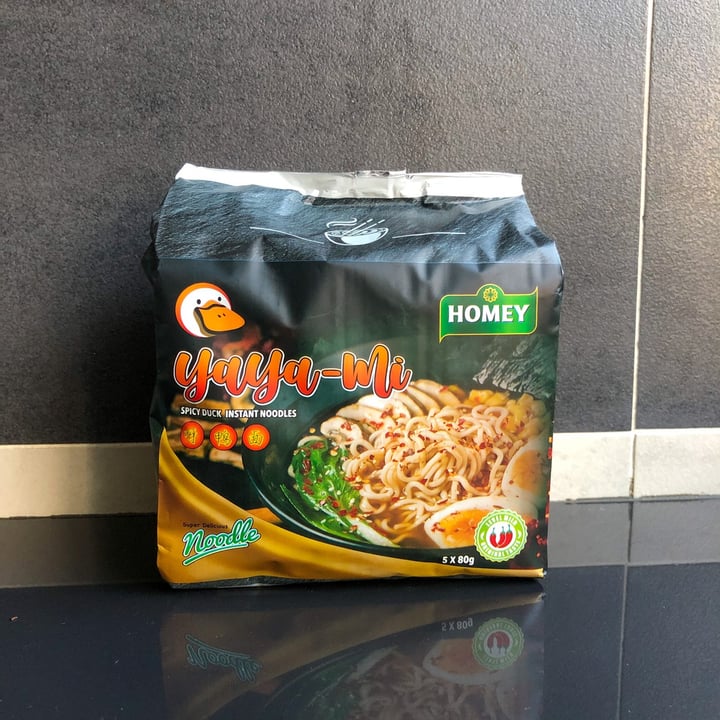 Homey YaYaMi Spicy Duck Instant Noodles Review abillion