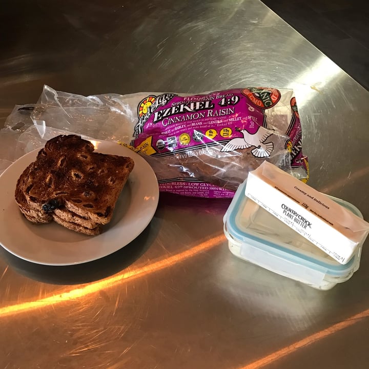 Ezekiel ORGANIC FLOURLESS SPROUTED GRAIN BREAD Review abillion