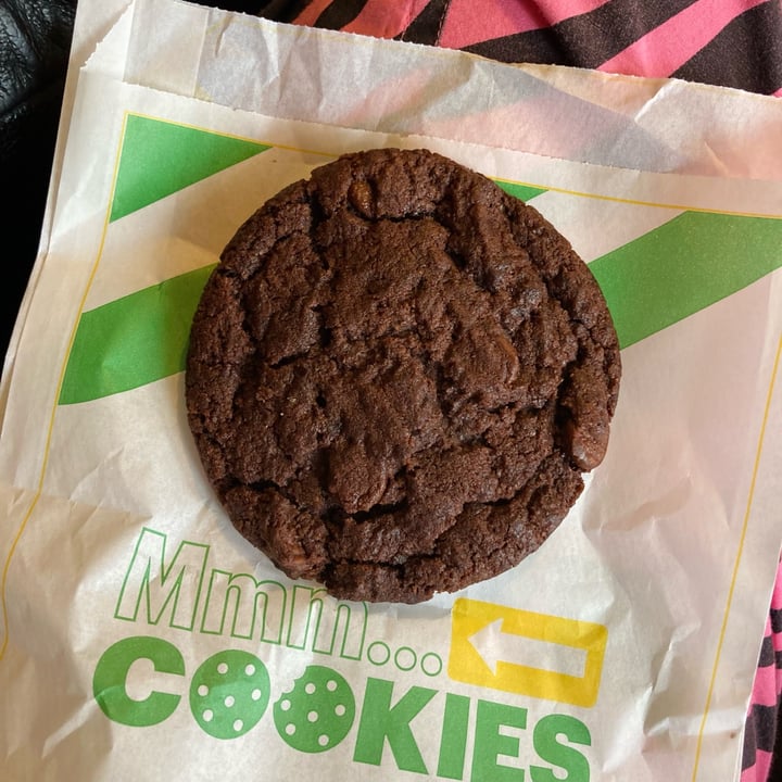 subway-united-kingdom-vegan-double-choc-cookie-review-abillion