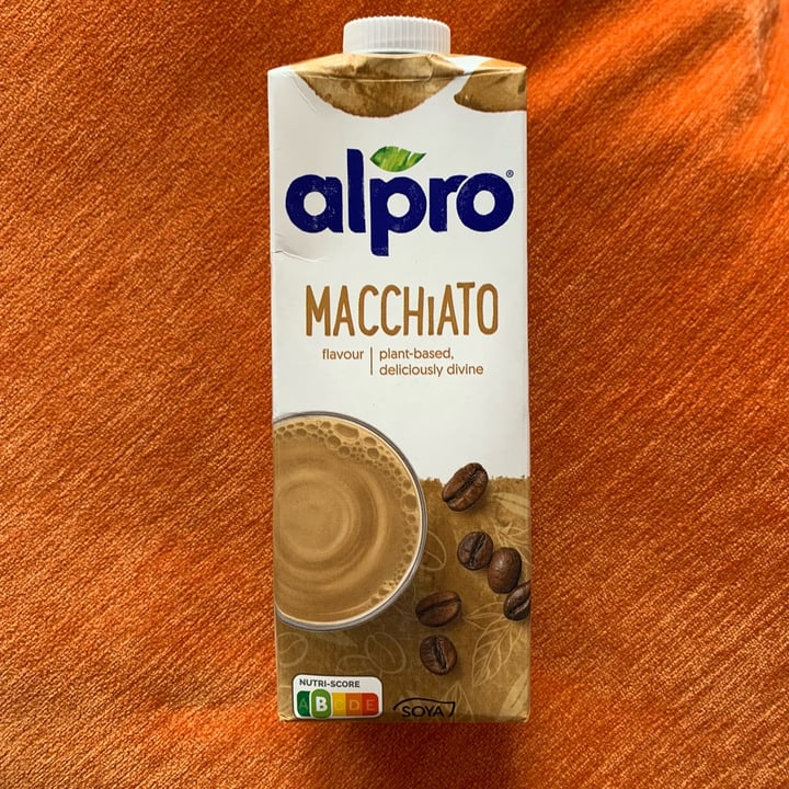review photo of Alpro Soya Macchiato shared by @slovenianveganfinds on 04 Sep 2022 - review