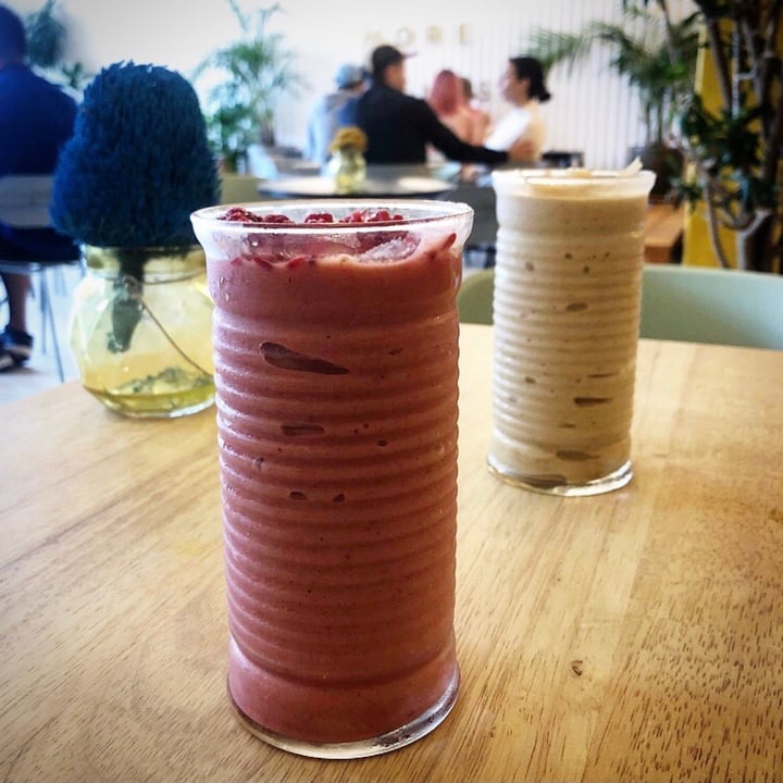 Lexi's Healthy Eatery Cape Town, South Africa Beach Please Smoothie