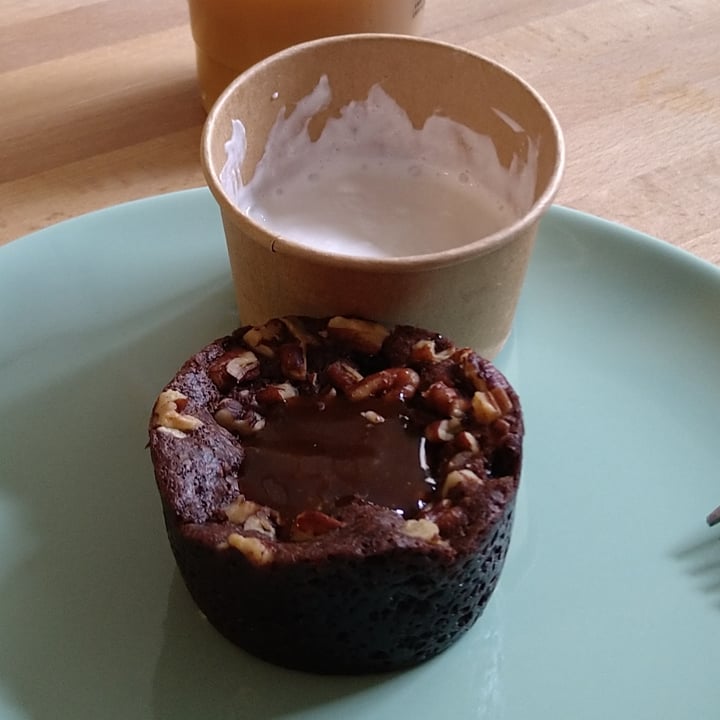 Espresso House Inom Vallgraven, Sweden Caramel pecan brownie Review