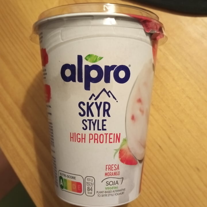 Alpro Yogur Skyr style Fresa Review | abillion