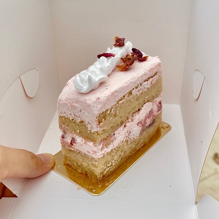 Delcie's Desserts and Cakes Kallang, Singapore Red forest Review abillion