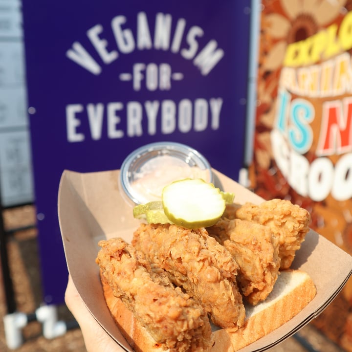 LETTUCE FEAST Sherman Oaks, Los Angeles, United States Original Chikn