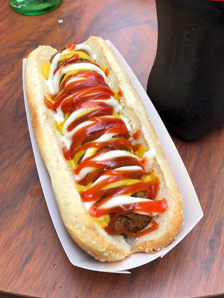 review photo of Vegarum Falafel Hot Dog shared by @mariohvrtado on 26 May 2019 - review
