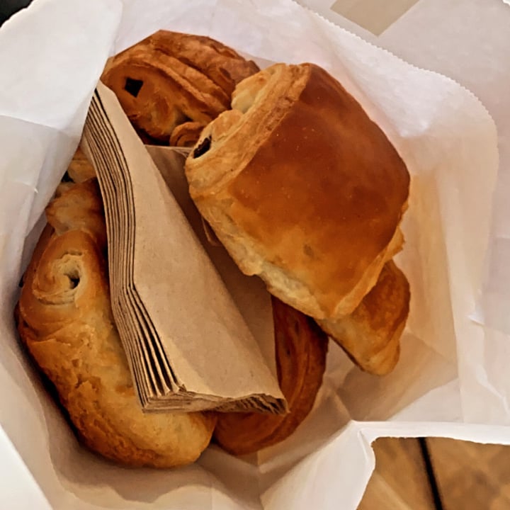 review photo of Market ByJérémy Chocolate croissant shared by @juliafelicie on 04 Oct 2021 - review